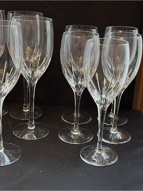 Clear Crystal Wine Glasses - Set of Elegant Stemware